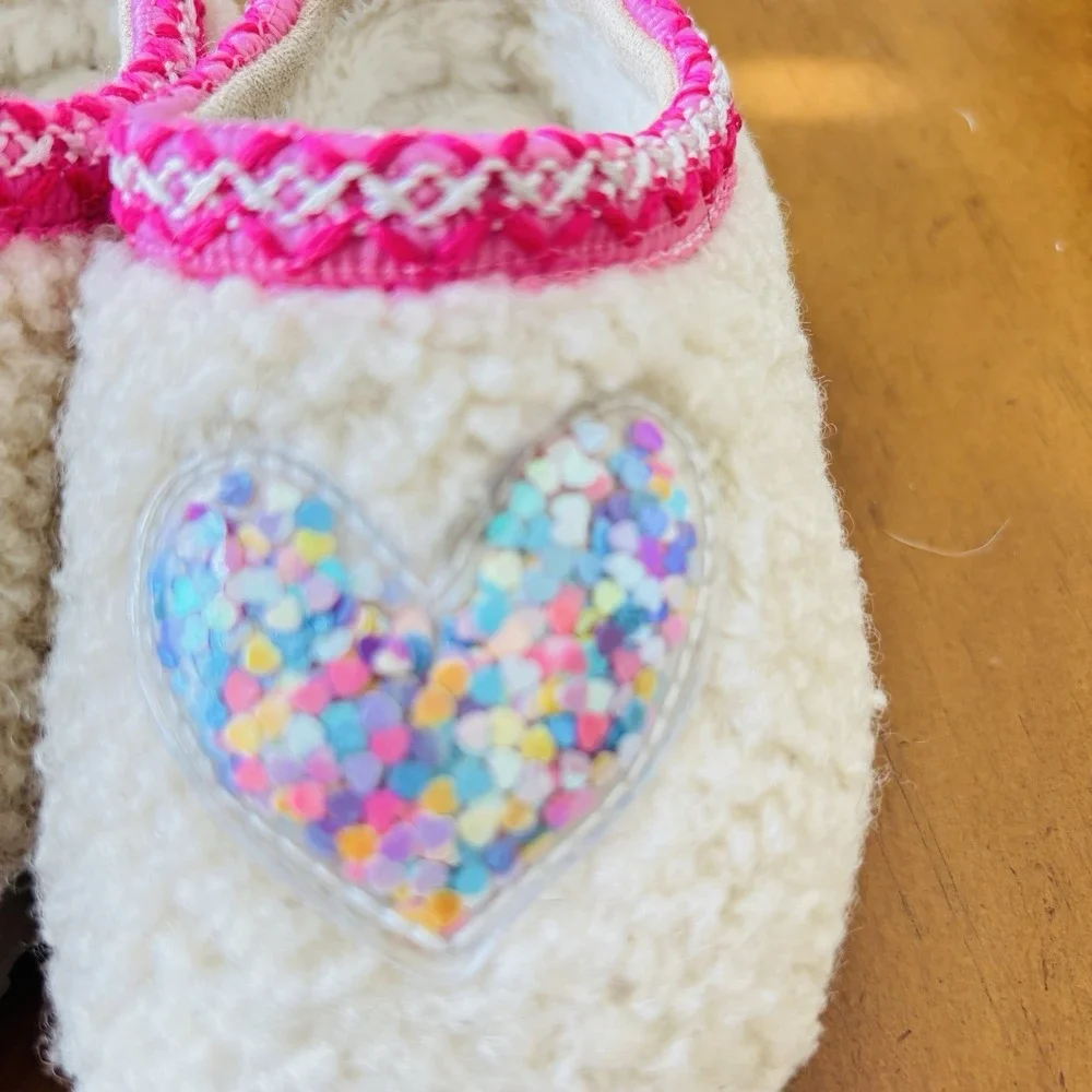 Oliver And Kate Sz 6 Cozy Insulated Heart Design Faux Fir Length6